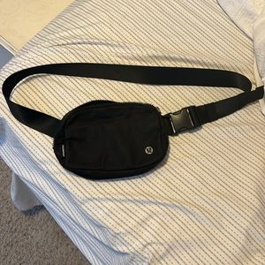 lulu belt bag